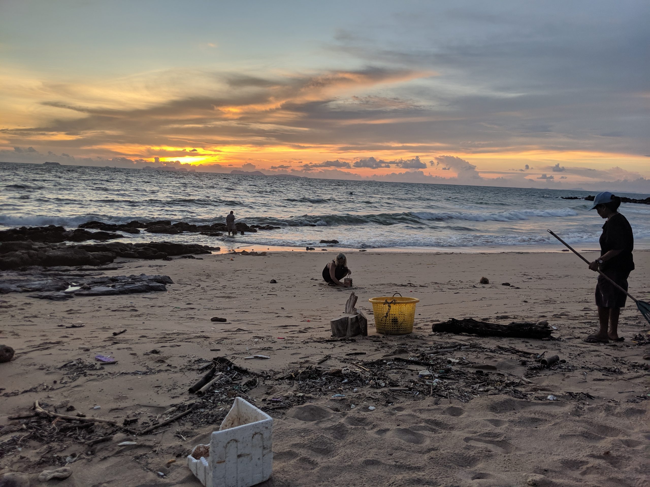 Kicking the Habit: Cutting out Single-Use Plastics While Traveling